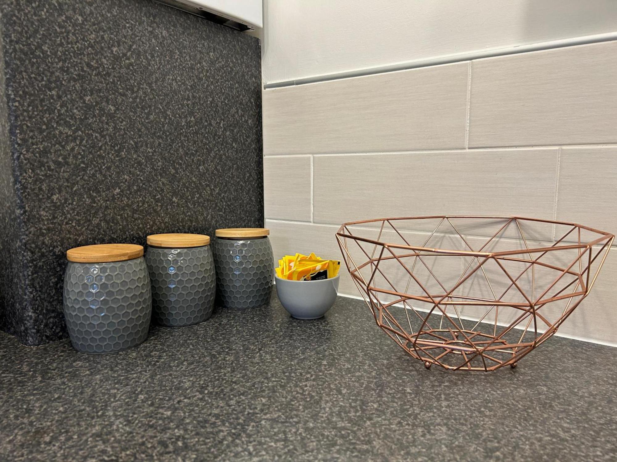 Lovely Serviced Apartment, Free Parking, Оксфорд Екстериор снимка