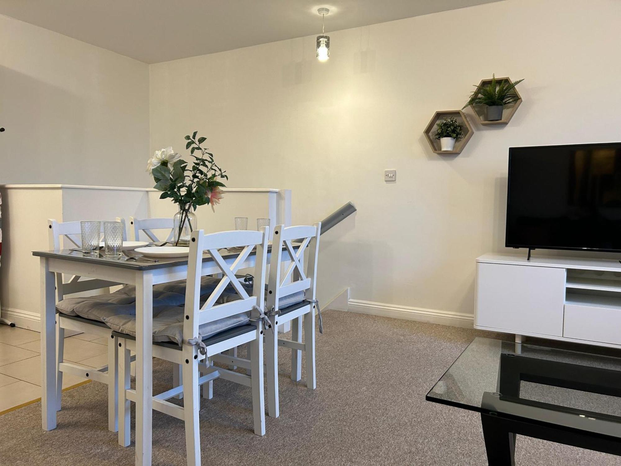 Lovely Serviced Apartment, Free Parking, Оксфорд Екстериор снимка